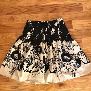 Ann Taylor skirt. Slightly worn.